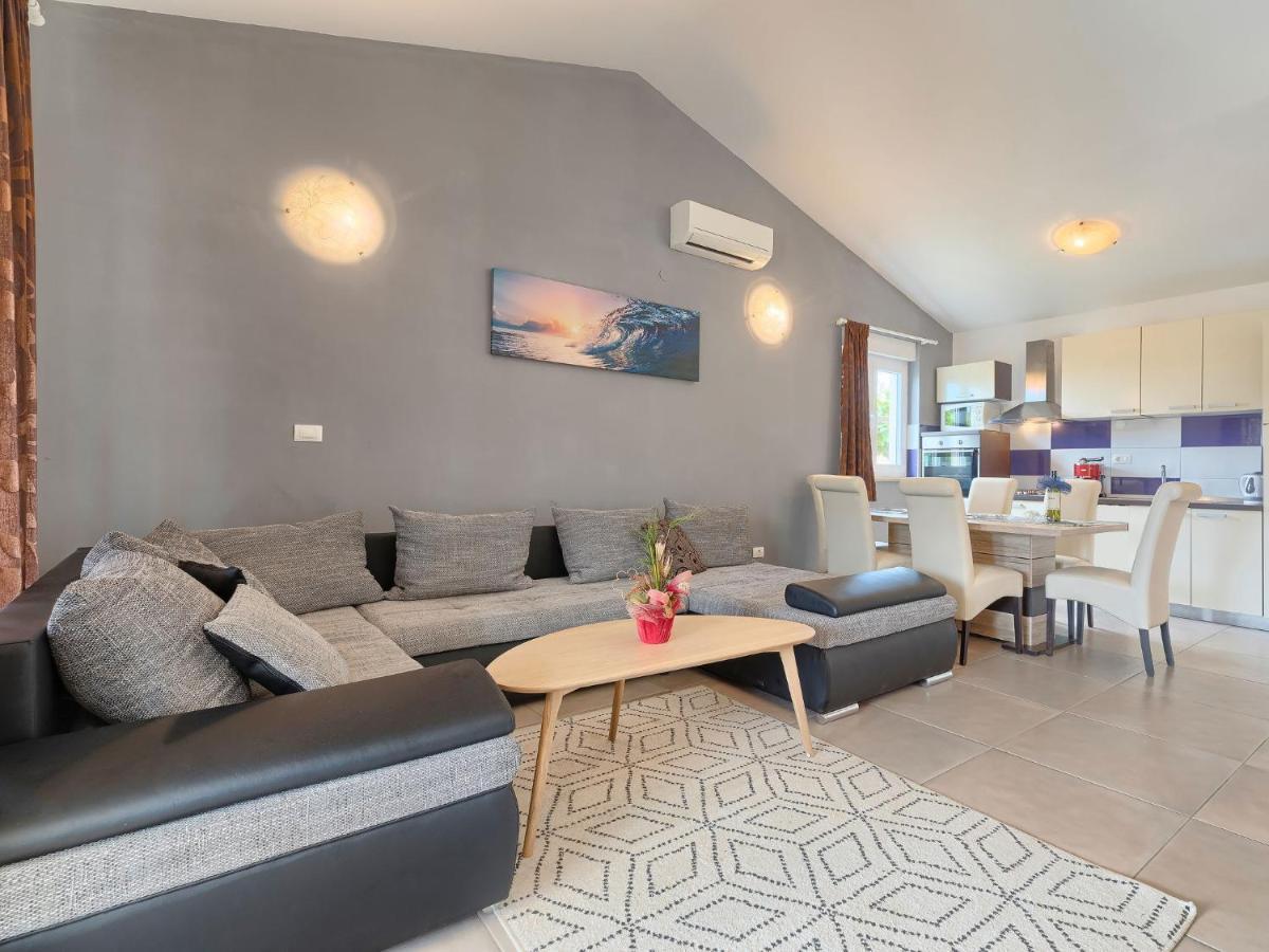 Holiday Home Goldi - Voj512 By Interhome Mednjan Buitenkant foto